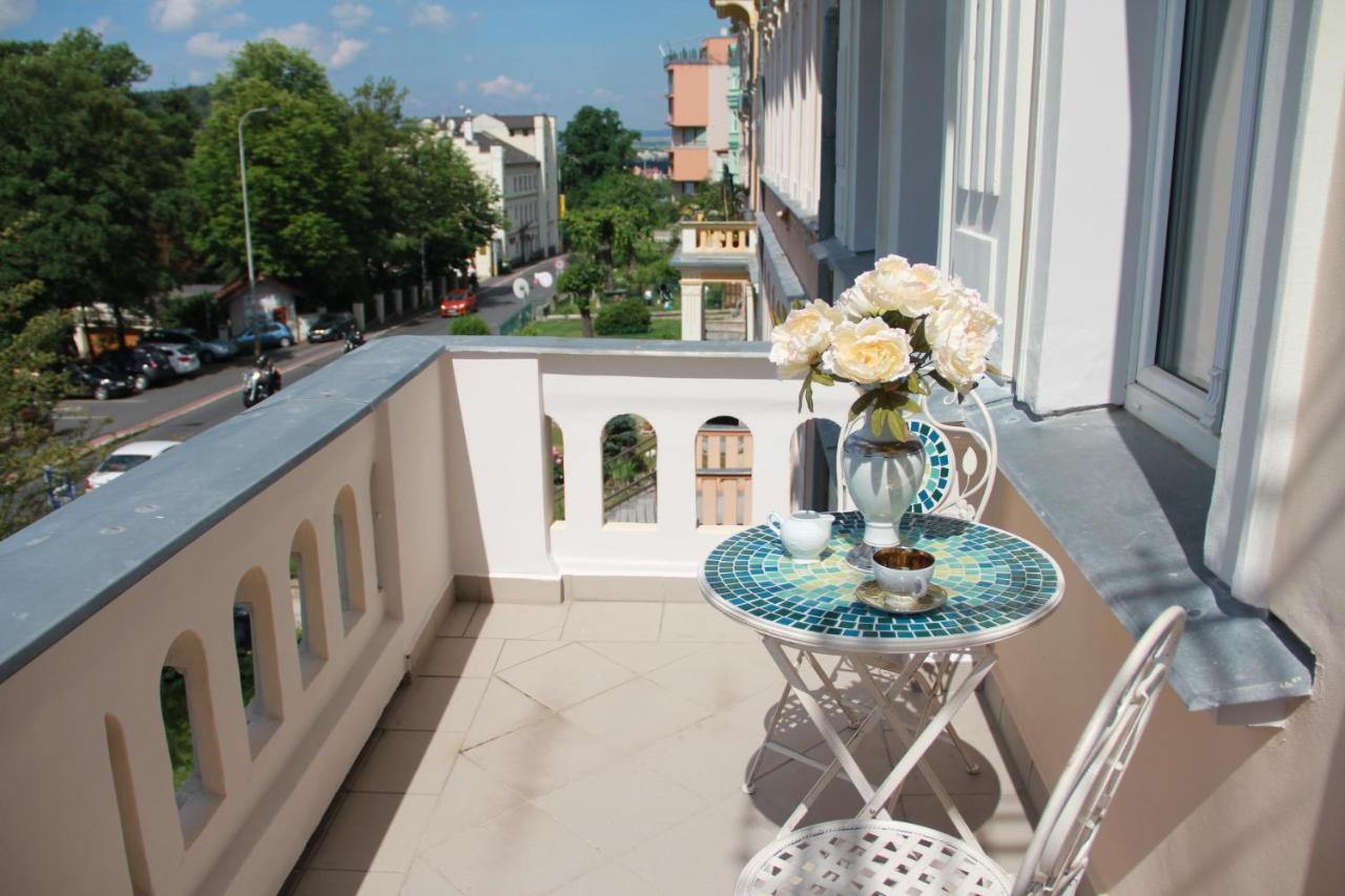Jurincom Apartments Kralovska Vyhlidka 卡罗维发利 外观 照片