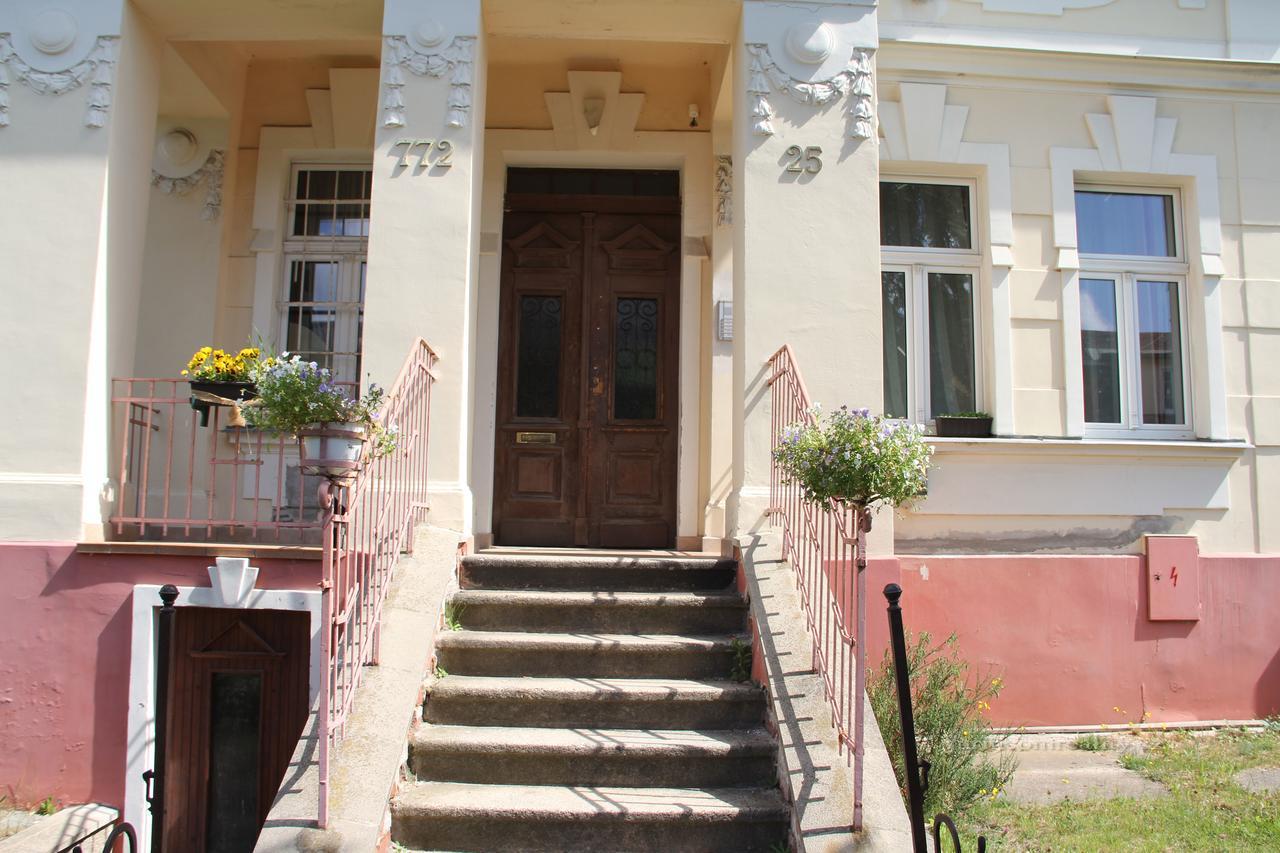 Jurincom Apartments Kralovska Vyhlidka 卡罗维发利 外观 照片